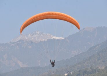 Paragliding in Bir Billing