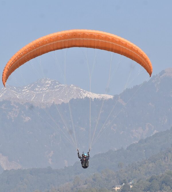 Paragliding in Bir Billing