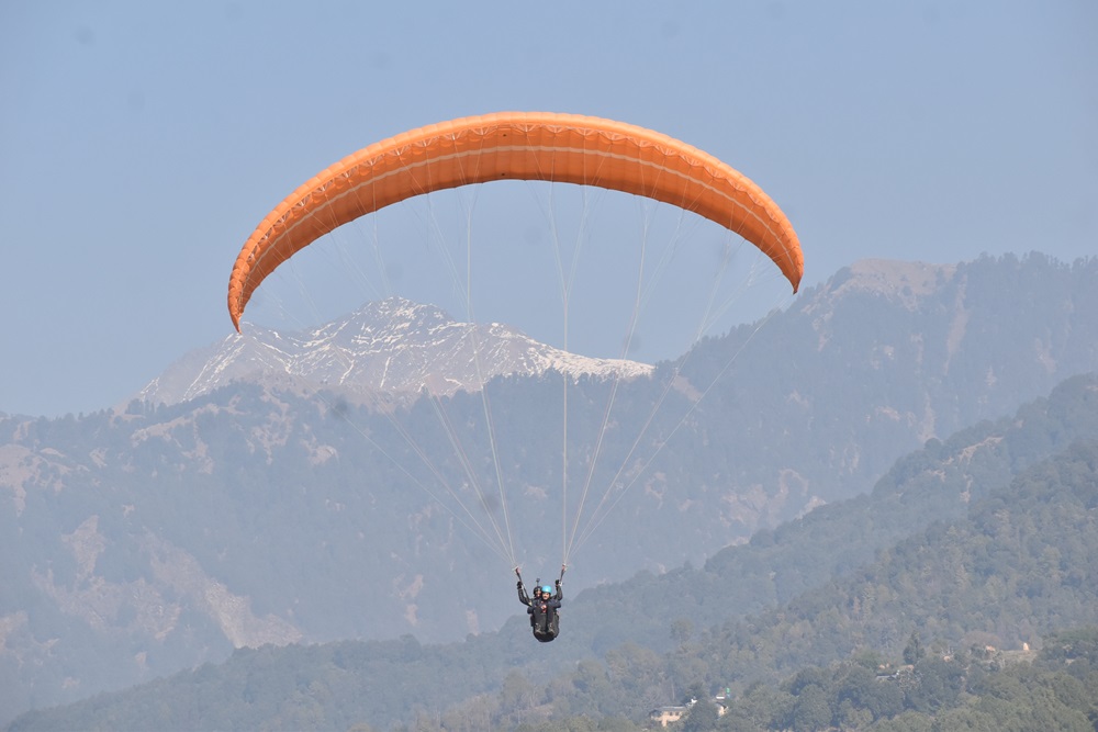 Paragliding in Bir Billing