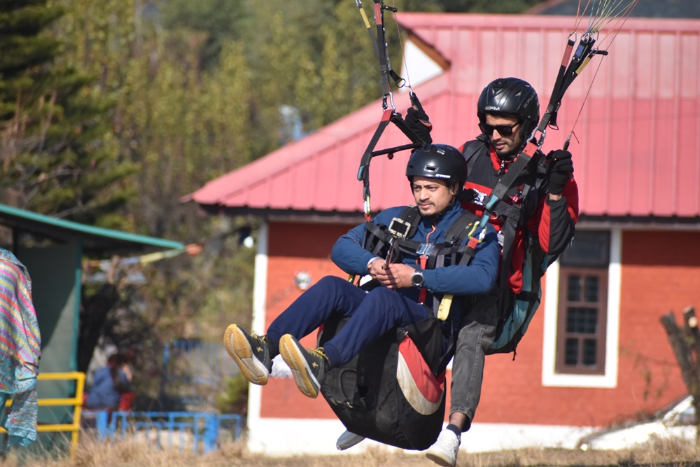 Paragliding in Bir Billing Himachal