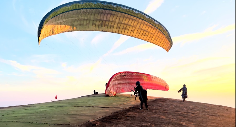 Paragliding in Pauri Garhwal Uttarakhand